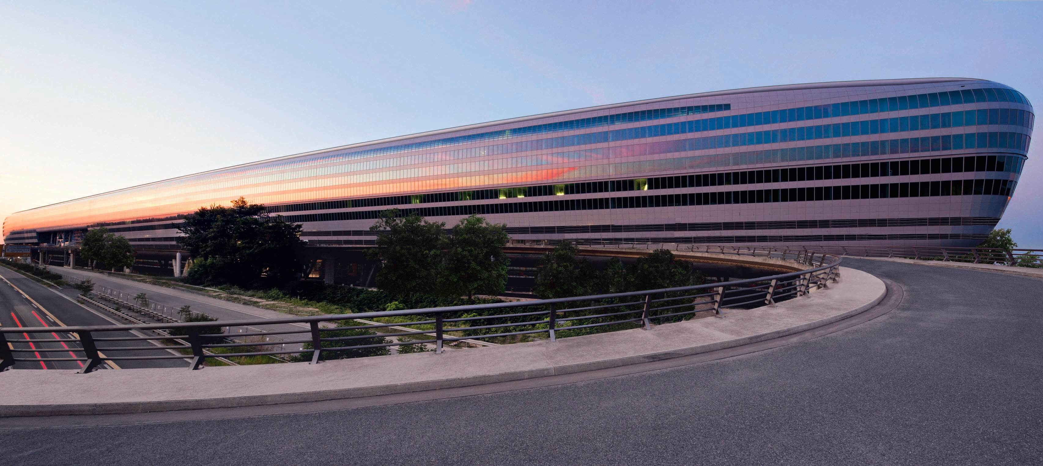 New office in Germany: The Squaire | Divitel